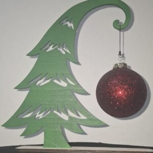 Sapin couché avec boule de Noël – Support décoratif en bois